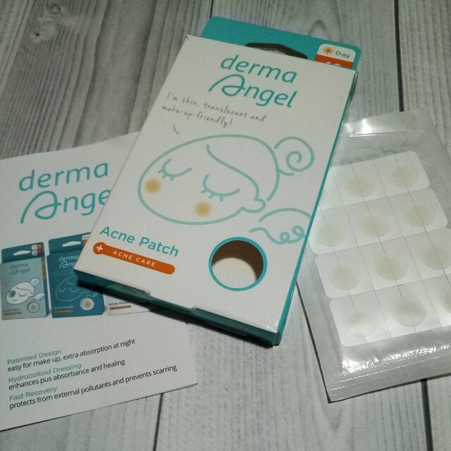 Ini produk berguna banget bagi yang bermasalah dengan jerawat yang muncul atau bekasnya. Apalagi jerawat yang muncul beberapa hari atau jam sebelum acara besar. Bikin stress! 😑😑😑 Pengalaman saya pake ini, jerawat jadi langsung ketutup. Buat MUA juga bagus kok, jadi ga ngehabisin foundation concealer buat klien 😂😂😂 Review lebih mendetailnya ada di link di bio yaaa 😊 Jangan lupa mampir kasih komennya. Thank youuu ❤
.
-------
.
#dermaangelid #dermaangel #review #goodbyeacneid #clozette #clozetteid #skincare #blog #indobeautyblogger #beautyblogger #blogpost #personalblog #bloggerperempuan #updateblog #liveauthentic #liveFolk #livefolkindonesia #likesforlikes #likeforlike #like4like #beautygram