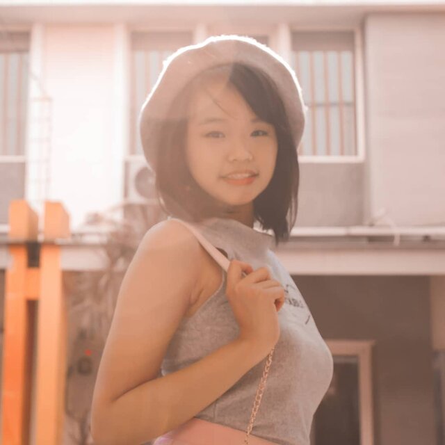 Me in the short hair : I wish my hair grow longer🙆...Me in the long hair: I want to cut my hair again💇ðŸ˜...#clozetteid #instalike #instafeed #instagram #漂亮 #kawaiibeautyjapan #valeryoftheday #valerysjourney #like4likes #influencersurabaya #influencerwanted #influencermarketing #beautyblogger #bloggerstyle #bloggermaniac